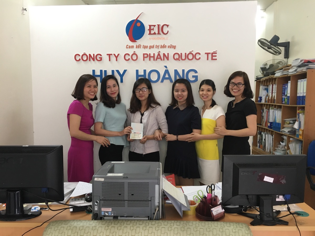 Du học Huy Hoàng trao visa Canada cho học sinh Nguyễn Thanh Thúy